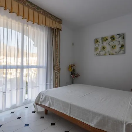 빌라 Villa Nerja *